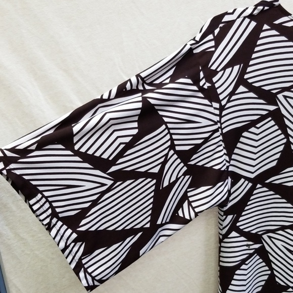 Fun Mod Print Dress - Picture 3 of 6